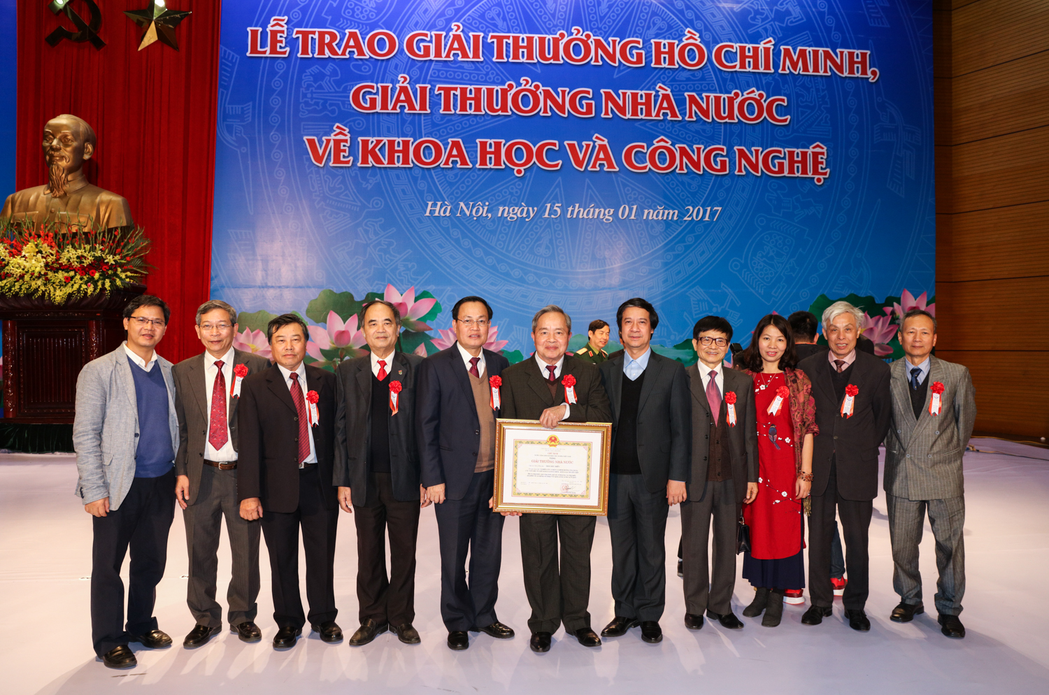 Lễ trao giải thưởng Nhà nước, giải thưởng Hồ Chí Minh về KH&CN năm 2016