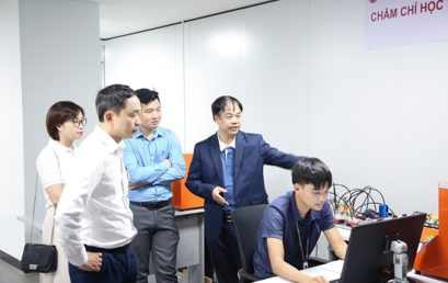 Chuyên ngành Công nghệ màn hình tiên tiến: Thêm cơ hội phát triển nghề nghiệp cho UETers từ mô hình Trường – Viện – Doanh nghiệp
