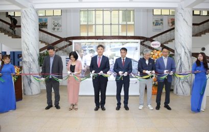 Lễ bàn giao màn hình Transparent và ký kết thỏa thuận hợp tác với Hiệp hội công nghiệp Màn hình Hàn Quốc (KDIA)