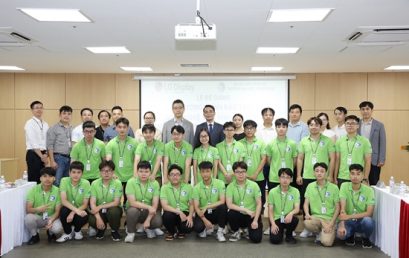 Sinh viên chuyên ngành Công nghệ màn hình tiên tiến được đào tạo trực tiếp tại Công ty TNHH LG Display Việt Nam Hải Phòng