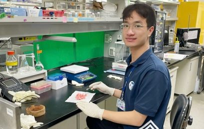 Thủ khoa Đinh Trọng Thăng: Từ bỏ học bổng sau đại học tại Hàn Quốc, Đài Loan để tiếp tục học tập tại Trường ĐH Công nghệ