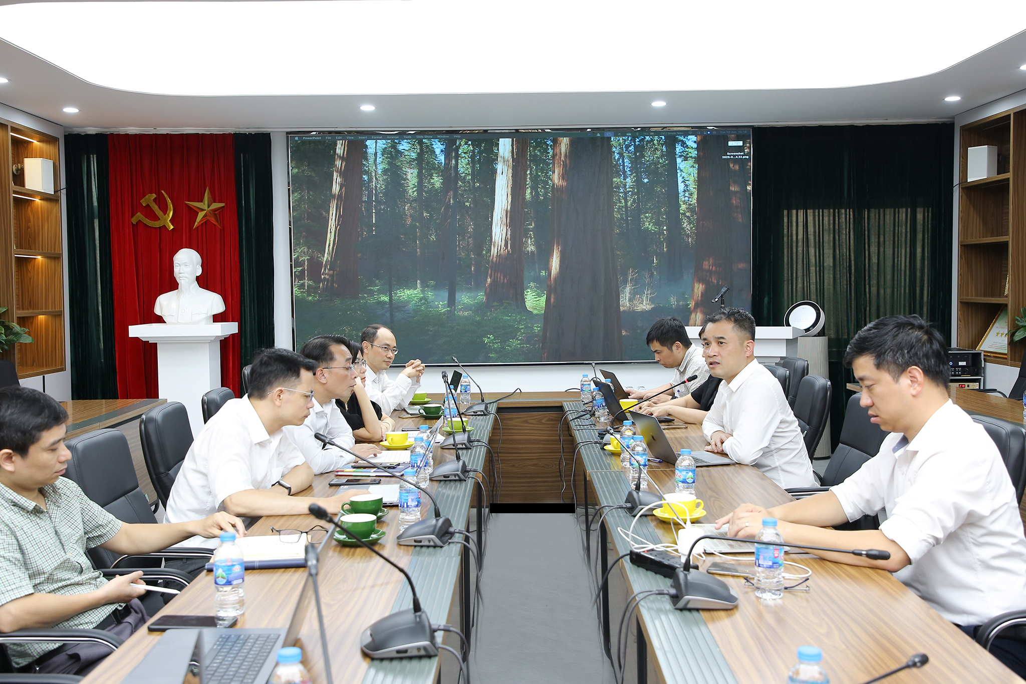 Trường Đại học Công nghệ đồng hành triển khai Nghị quyết 57-NQ/TW đóng góp vào hệ sinh thái đổi mới sáng tạo quốc gia Trường Đại học Công nghệ đồng hành triển khai Nghị quyết 57-NQ/TW đóng góp vào hệ sinh thái đổi mới sáng tạo quốc gia