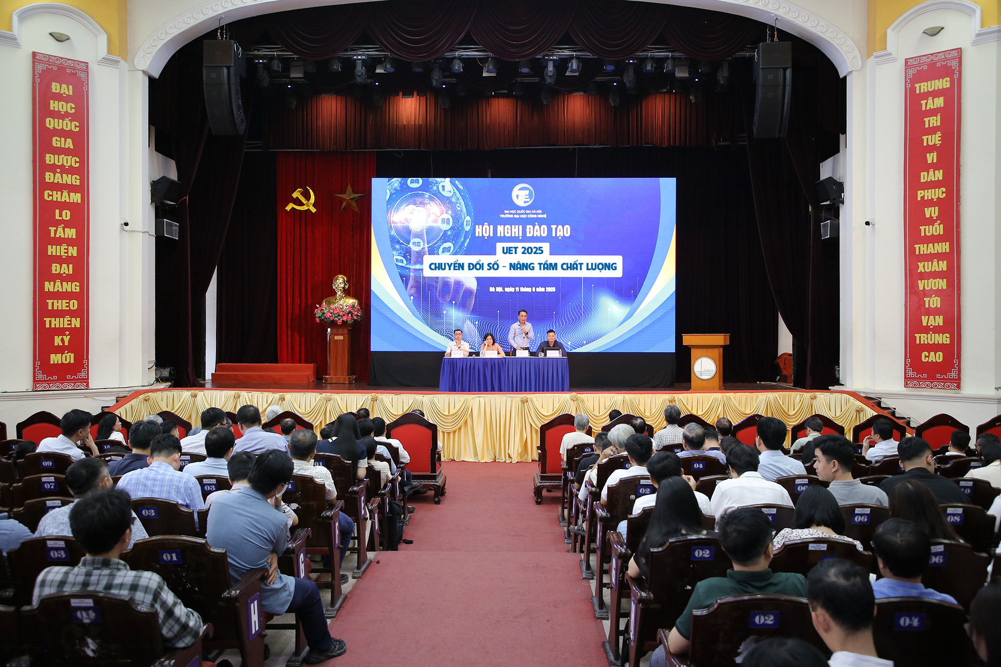 Hội nghị đào tạo UET 2025: Chuyển đổi số – Nâng tầm chất lượng Hội nghị đào tạo UET 2025: Chuyển đổi số – Nâng tầm chất lượng