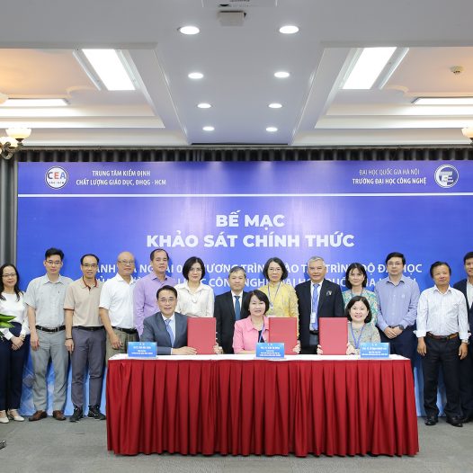 Kết thúc đợt khảo sát chính thức đánh giá ngoài 2 chương trình đào tạo trình độ đại học của Trường Đại học Công nghệ, Đại học Quốc gia Hà Nội