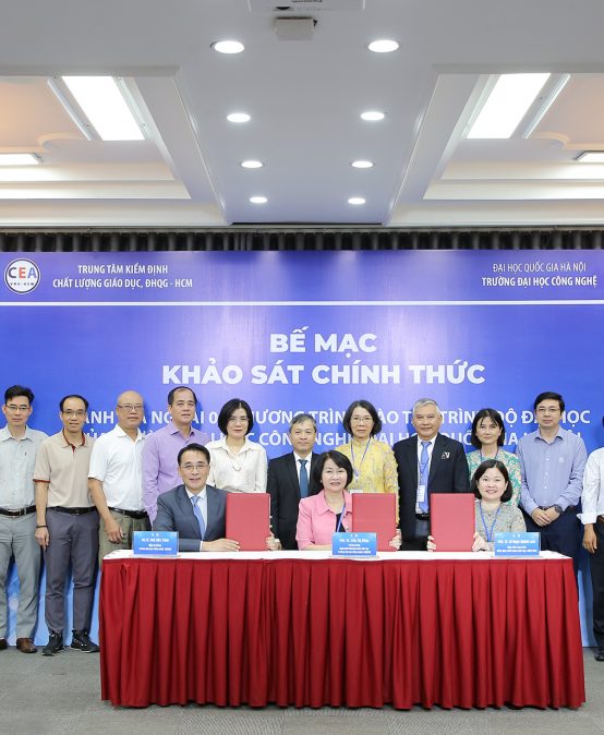 Kết thúc đợt khảo sát chính thức đánh giá ngoài 2 chương trình đào tạo trình độ đại học của Trường Đại học Công nghệ, Đại học Quốc gia Hà Nội