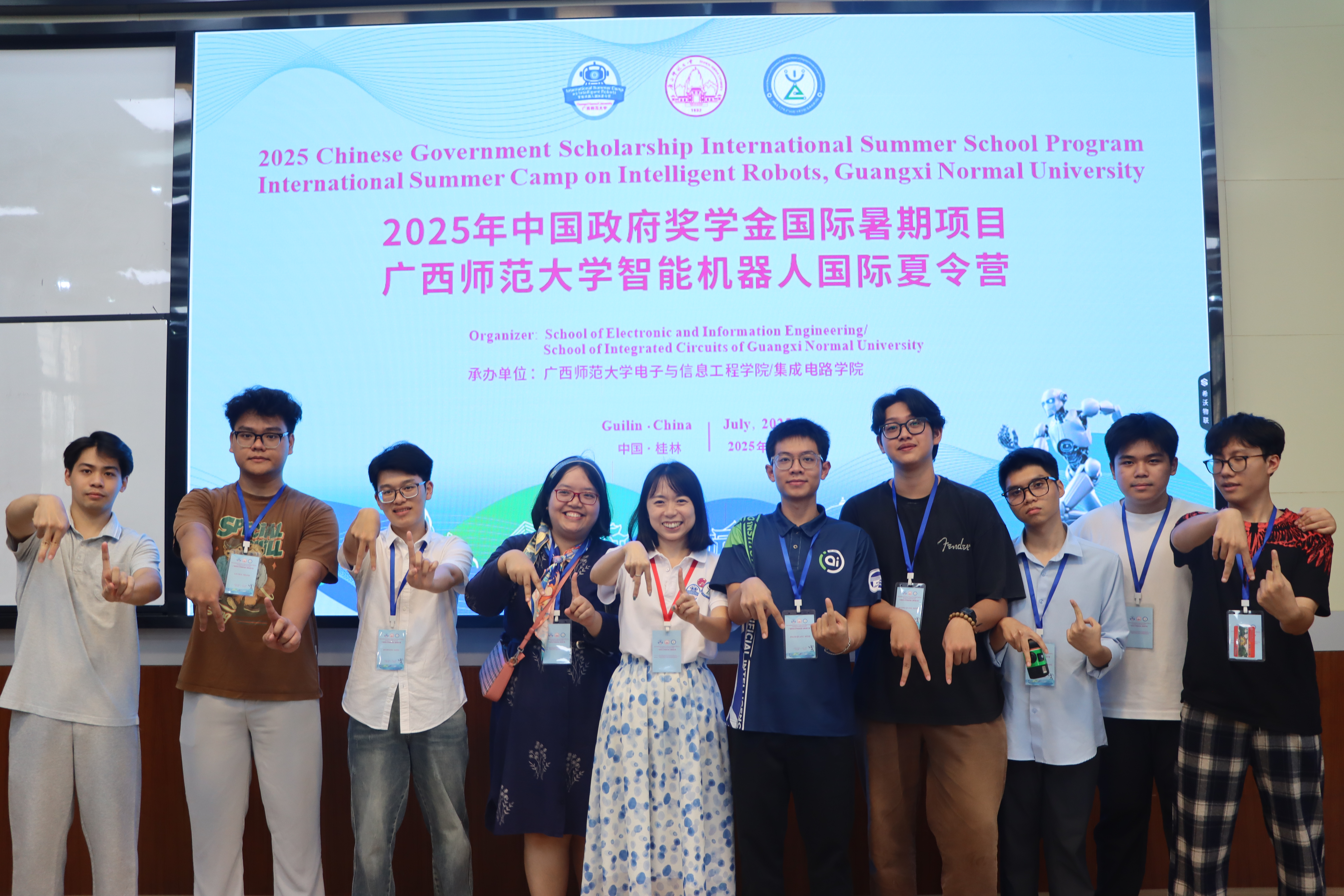 Intelligent Robots 2025: Thử thách chế tạo Robot của sinh viên UET tại Trường Đại học Sư phạm Quảng Tây, Trung Quốc Intelligent Robots 2025: Thử thách chế tạo Robot của sinh viên UET tại Trường Đại học Sư phạm Quảng Tây, Trung Quốc